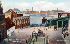 Woolwich Ferry,street-townscape,river view